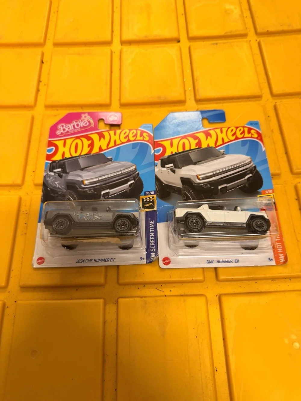 2024 GMC Hummer EV Toy Car - Gray and White - Set of 2